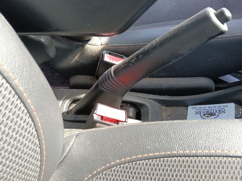 Recambio de enganche cinturon delantero izquierdo para dacia duster (hs_) 1.5 dci referencia OEM IAM   