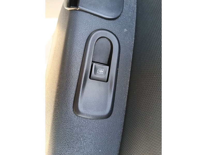 Recambio de mando elevalunas trasero derecho para dacia duster (hs_) 1.5 dci referencia OEM IAM   