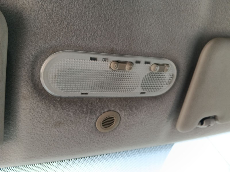 Recambio de luz interior delantera central para dacia duster (hs_) 1.5 dci referencia OEM IAM   