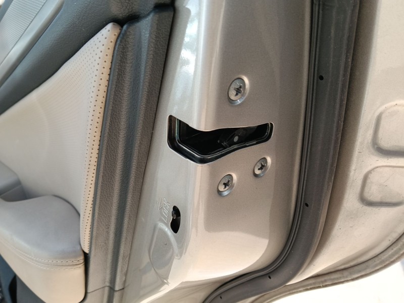 Recambio de cerradura puerta trasera derecha para subaru outback (bs) 2.0 d awd (bsd) referencia OEM IAM 61035AL101  