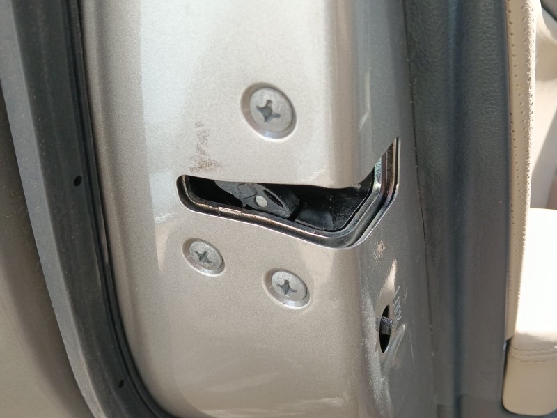 Recambio de cerradura puerta trasera izquierda para subaru outback (bs) 2.0 d awd (bsd) referencia OEM IAM 61035AL111  