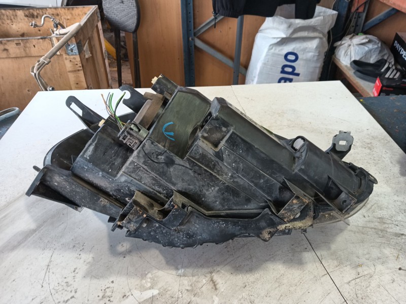 Recambio de faro izquierdo para fiat punto (199_) 1.2 (199axz1a, 199bxz1a) referencia OEM IAM 0000051937144  