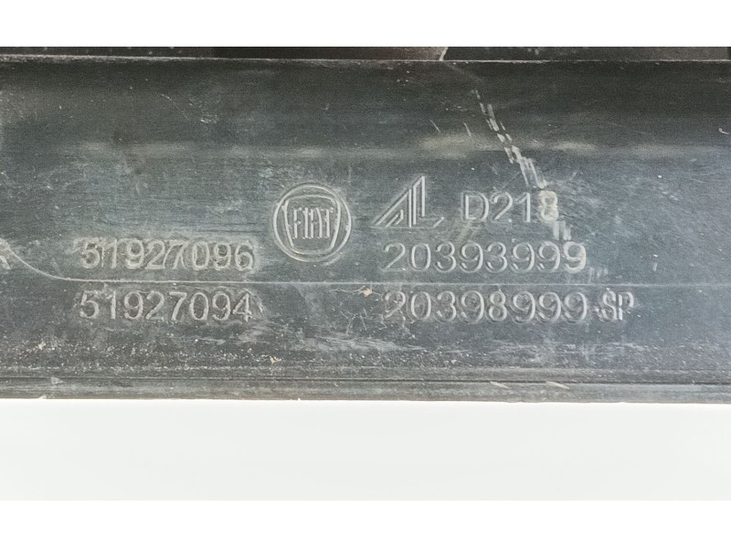 Recambio de piloto trasero derecho para fiat punto (199_) 1.2 (199axz1a, 199bxz1a) referencia OEM IAM 0000051927094  