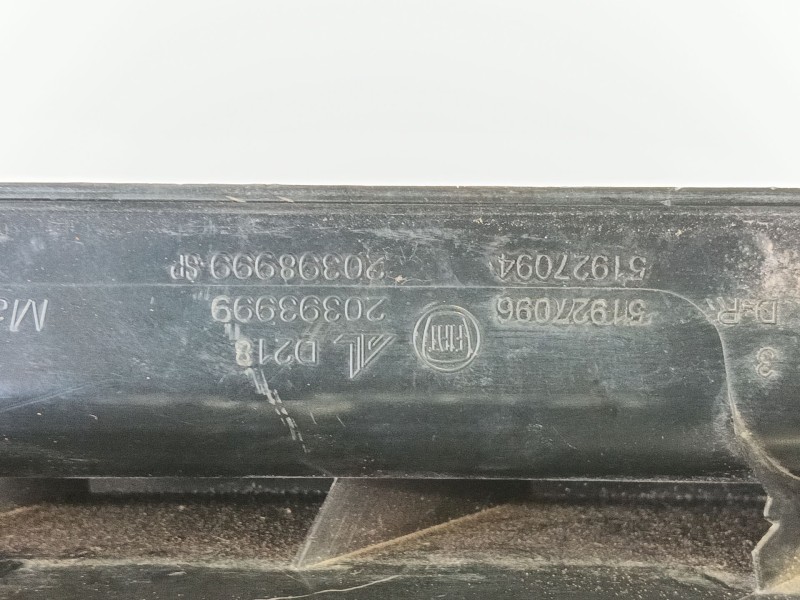 Recambio de piloto trasero derecho para fiat punto (199_) 1.2 (199axz1a, 199bxz1a) referencia OEM IAM 0000051927094  