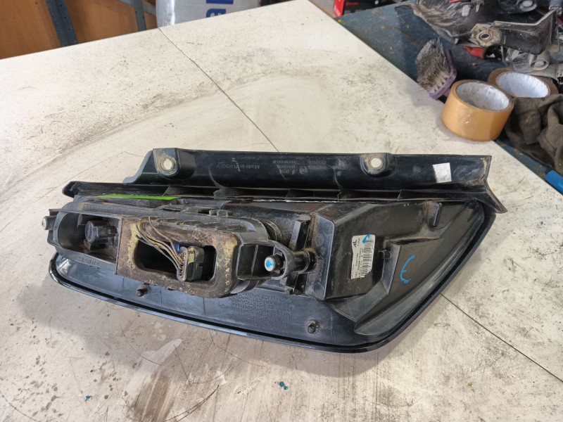 Recambio de piloto trasero derecho para fiat punto (199_) 1.2 (199axz1a, 199bxz1a) referencia OEM IAM 0000051927094  