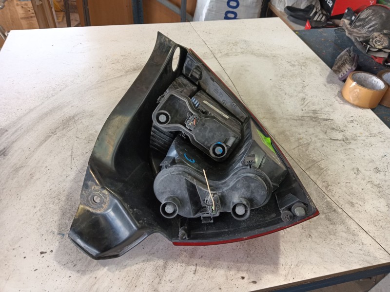 Recambio de piloto trasero derecho para renault megane ii (bm0/1_, cm0/1_) 1.6 16v (bm0c, cm0c) referencia OEM IAM   