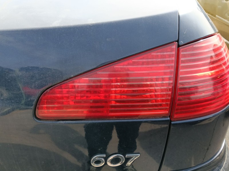 Recambio de piloto trasero derecho interior para peugeot 607 (9d, 9u) 2.2 hdi referencia OEM IAM   