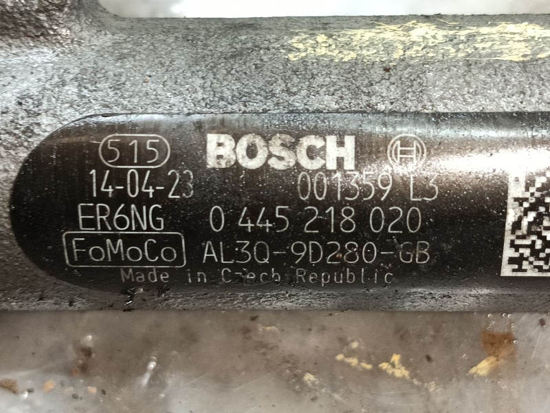 Recambio de rampa inyectora para land rover range rover sport ii (l494) 4.4 sdv8 4x4 referencia OEM IAM LR022982 0445218020 