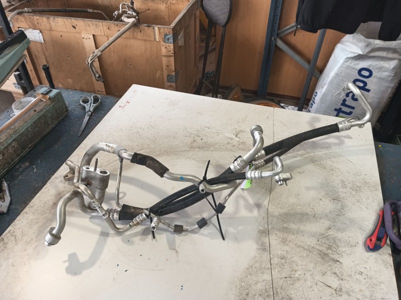 Recambio de tubos aire acondicionado para mercedes-benz glc (x253) 200 eq boost 4-matic (253.981) referencia OEM IAM 2138300801 