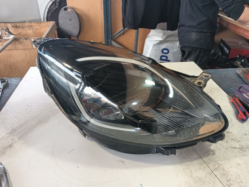 Recambio de faro derecho para ford puma (j2k, cf7) 1.0 ecoboost referencia OEM IAM 2491057  