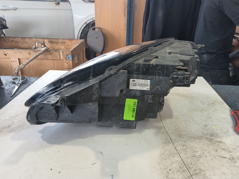 Recambio de faro derecho para ford puma (j2k, cf7) 1.0 ecoboost referencia OEM IAM 2491057  