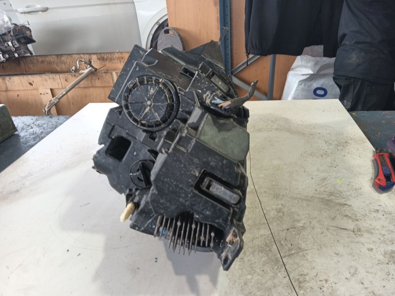 Recambio de faro derecho para ford puma (j2k, cf7) 1.0 ecoboost referencia OEM IAM 2491057  