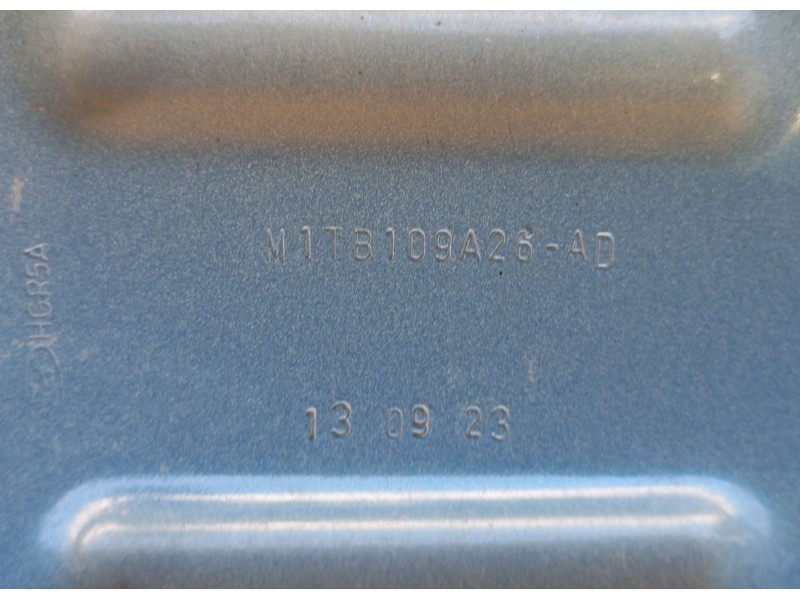 Recambio de refuerzo paragolpes delantero para ford puma (j2k, cf7) 1.0 ecoboost referencia OEM IAM  M1TB109A26AD 