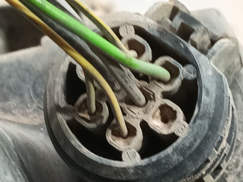 Recambio de faro derecho para fiat punto (199_) 1.2 (199axz1a, 199bxz1a) referencia OEM IAM 0000051937150  