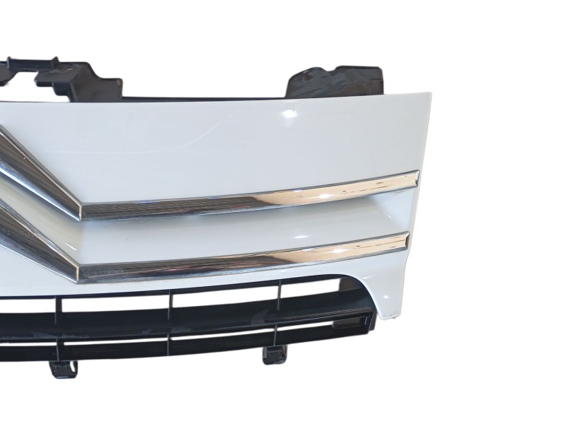 Recambio de rejilla delantera para citroën jumpy ii furgoneta 2.0 hdi 120 referencia OEM IAM   