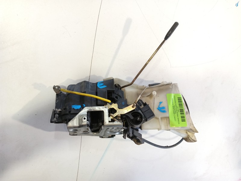 Recambio de cerradura puerta delantera derecha para mercedes-benz clase c (w202) c 220 cdi (202.133) referencia OEM IAM 20272038