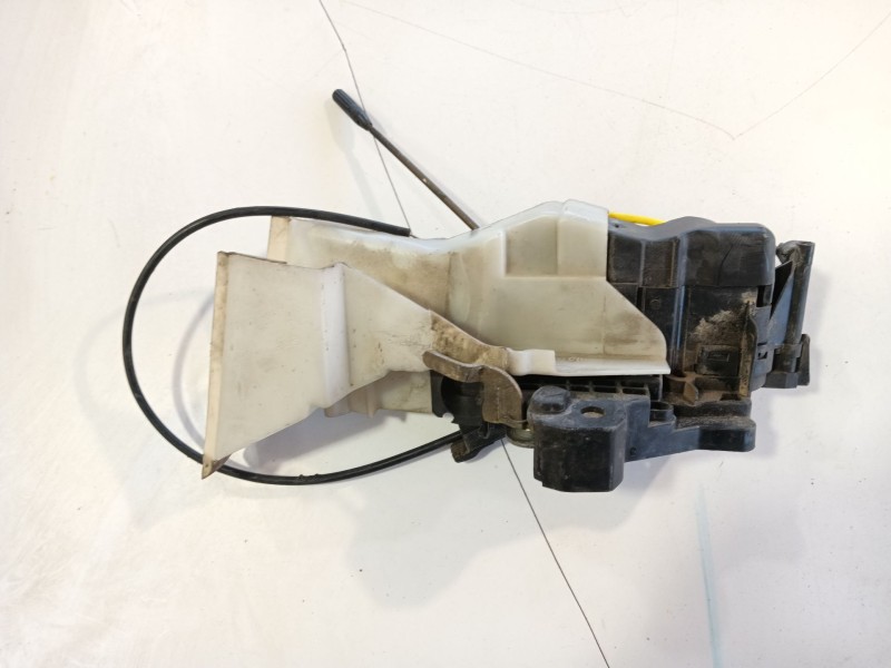 Recambio de cerradura puerta delantera derecha para mercedes-benz clase c (w202) c 220 cdi (202.133) referencia OEM IAM 20272038