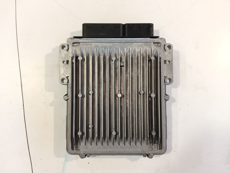 Recambio de centralita motor uce para land rover range rover sport i (l320) 3.0 d 4x4 referencia OEM IAM   