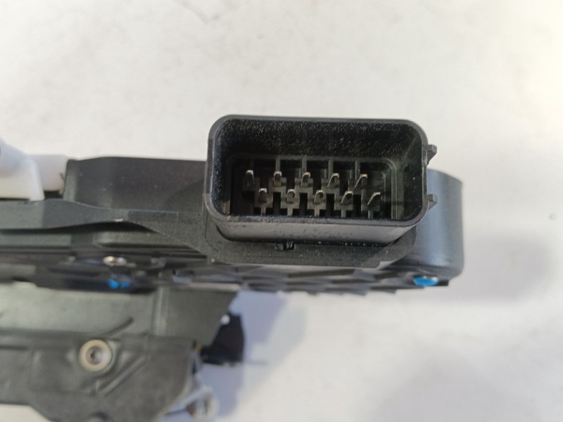 Recambio de cerradura puerta trasera derecha para land rover range rover sport i (l320) 3.0 d 4x4 referencia OEM IAM LR091347  