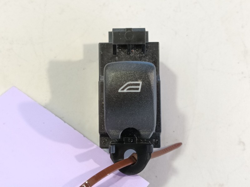 Recambio de mando elevalunas trasero derecho para land rover range rover sport i (l320) 3.0 d 4x4 referencia OEM IAM LR086039  