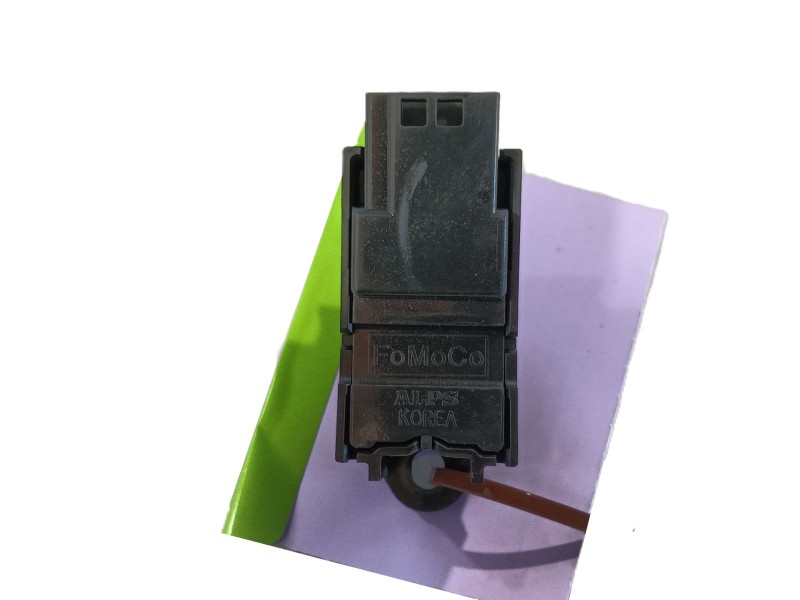 Recambio de mando elevalunas trasero derecho para land rover range rover sport i (l320) 3.0 d 4x4 referencia OEM IAM LR086039  