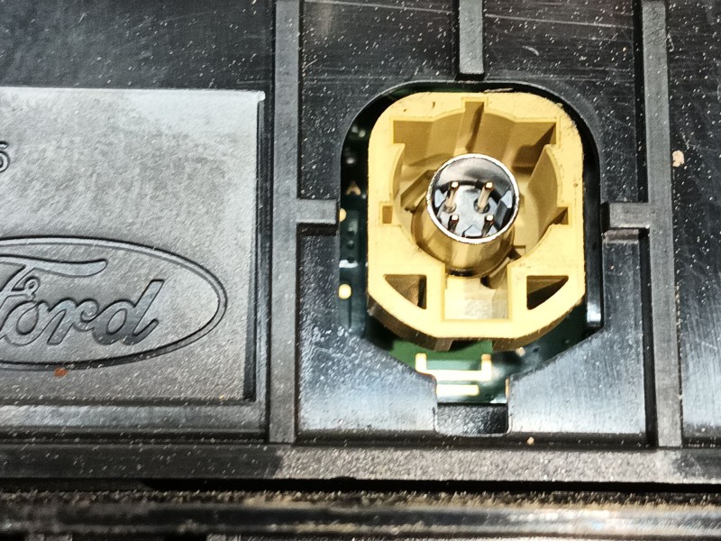 Recambio de pantalla multifuncion para ford puma (j2k, cf7) 1.0 ecoboost referencia OEM IAM   