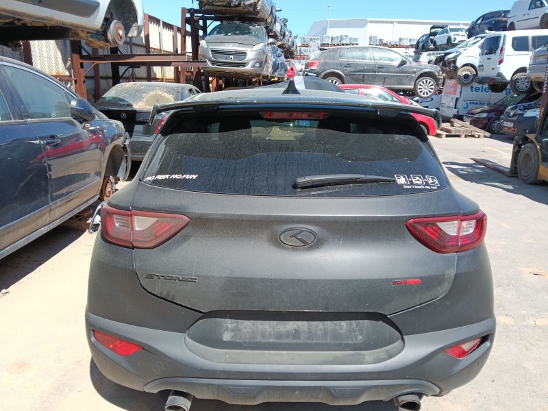 Recambio de porton trasero para kia stonic (yb) 1.2 cvvt referencia OEM IAM 73700H8400  