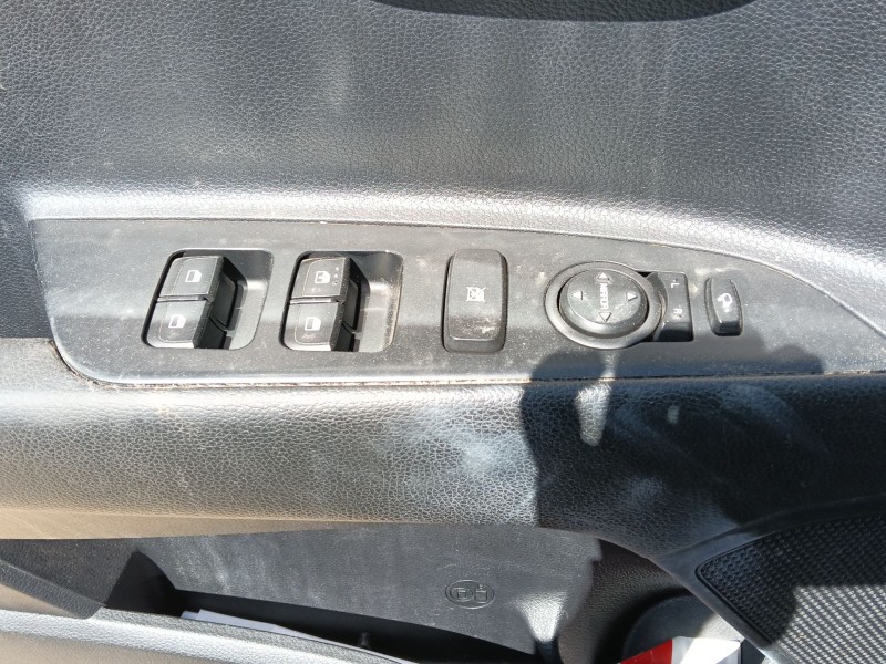 Recambio de mando elevalunas delantero izquierdo para kia stonic (yb) 1.2 cvvt referencia OEM IAM 93571H8100  