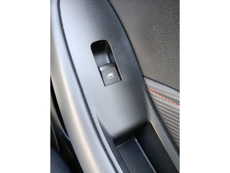 Recambio de mando elevalunas delantero derecho para mg zs suv (azs1) 1.0 t-gdi referencia OEM IAM 10470986  