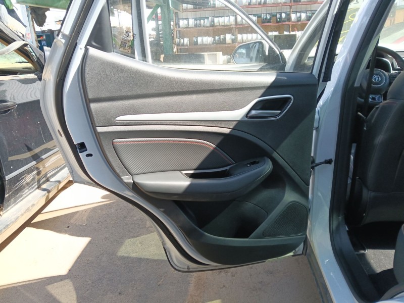 Recambio de guarnecido puerta trasera izquierda para mg zs suv (azs1) 1.0 t-gdi referencia OEM IAM   