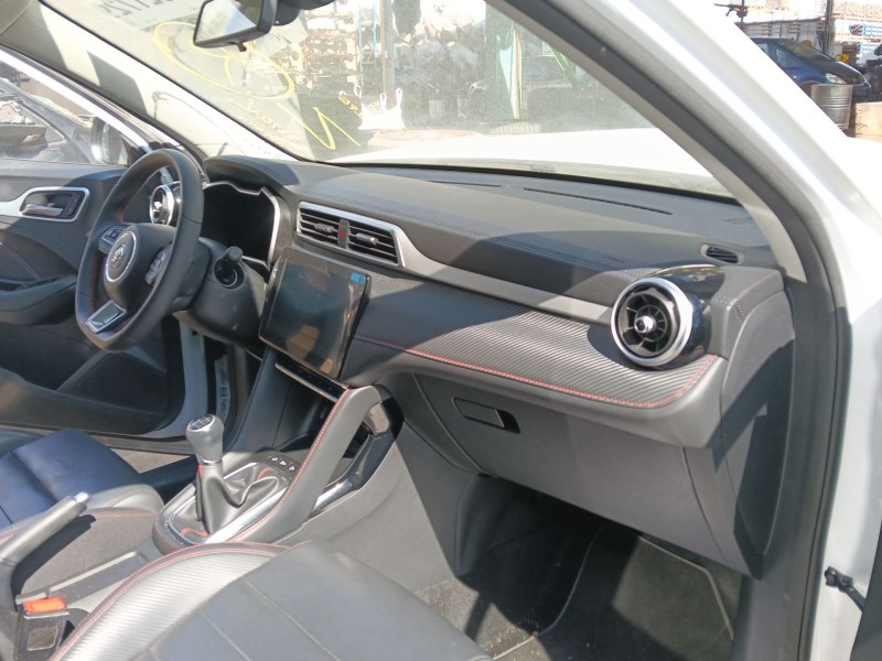 Recambio de salpicadero para mg zs suv (azs1) 1.0 t-gdi referencia OEM IAM 10628375ASA  