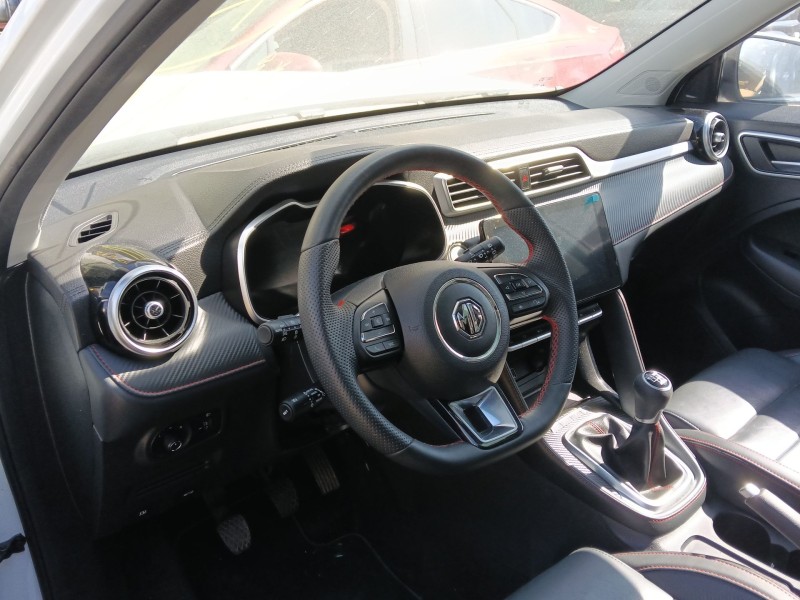 Recambio de salpicadero para mg zs suv (azs1) 1.0 t-gdi referencia OEM IAM 10628375ASA  