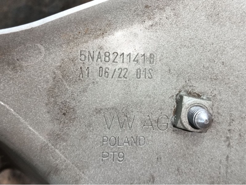Recambio de soporte aleta delantera izquierda para volkswagen tiguan (ad1, ax1) 2.0 tdi referencia OEM IAM 5NA821141B 5NA821141B