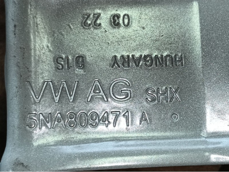 Recambio de soporte aleta delantera izquierda para volkswagen tiguan (ad1, ax1) 2.0 tdi referencia OEM IAM 5NA821141B 5NA821141B
