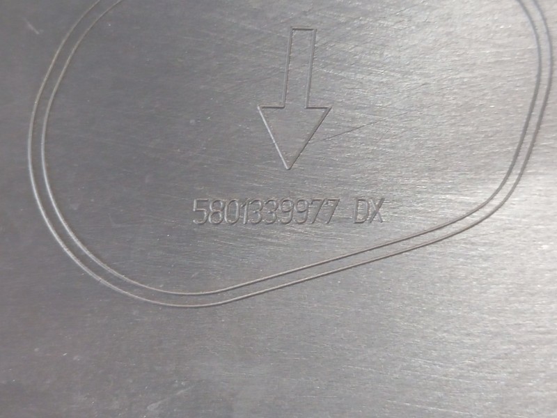 Recambio de moldura derecha paragolpe delantero para iveco daily v furgoneta 29s13, 29l13, 35c13, 35s13, 40c13, 40s13 referencia