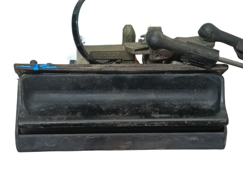 Recambio de maneta porton para seat toledo ii (1m2) 1.9 tdi referencia OEM IAM 1M5827561E  