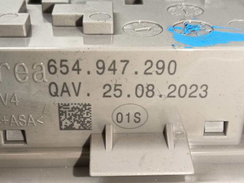 Recambio de luz interior trasera central para skoda kamiq (nw4) 1.0 tsi referencia OEM IAM 654947290QAV  
