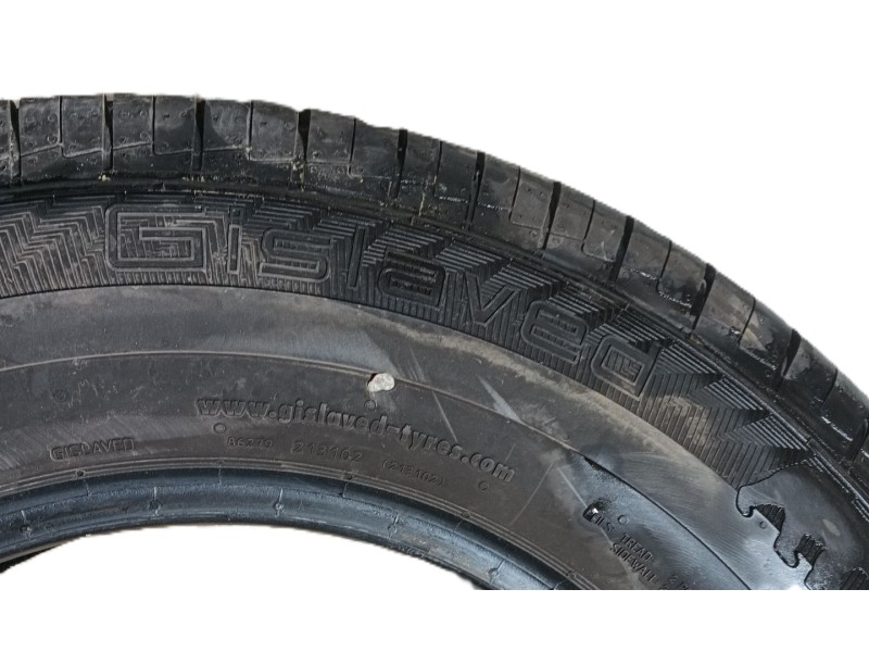 Recambio de neumatico para » otros... modelos referencia OEM IAM 215/75 R16C 113/111R 2 GISLAVED