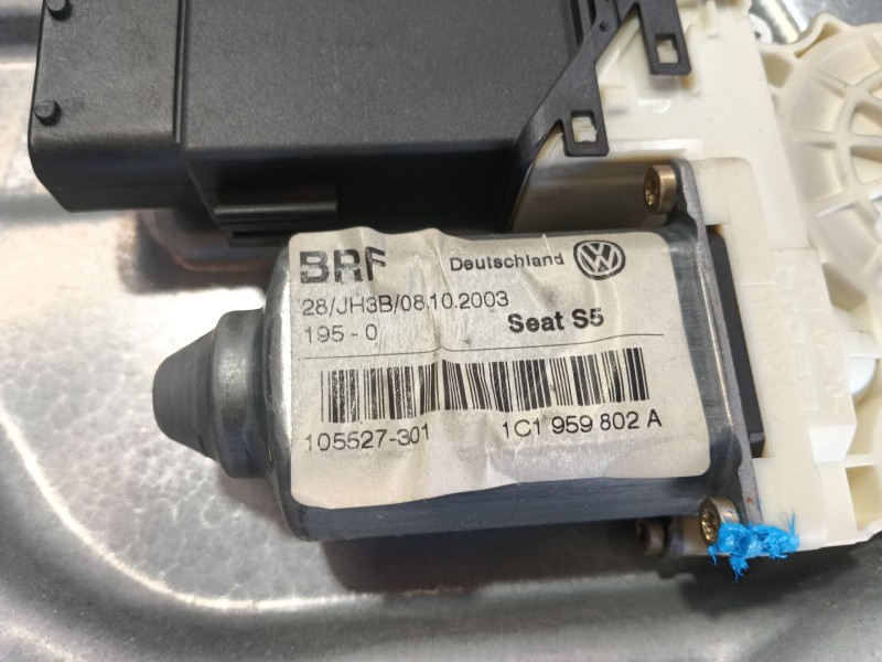 Recambio de elevalunas delantero derecho para seat leon (1m1) 1.6 16 v referencia OEM IAM 1M0837462A  