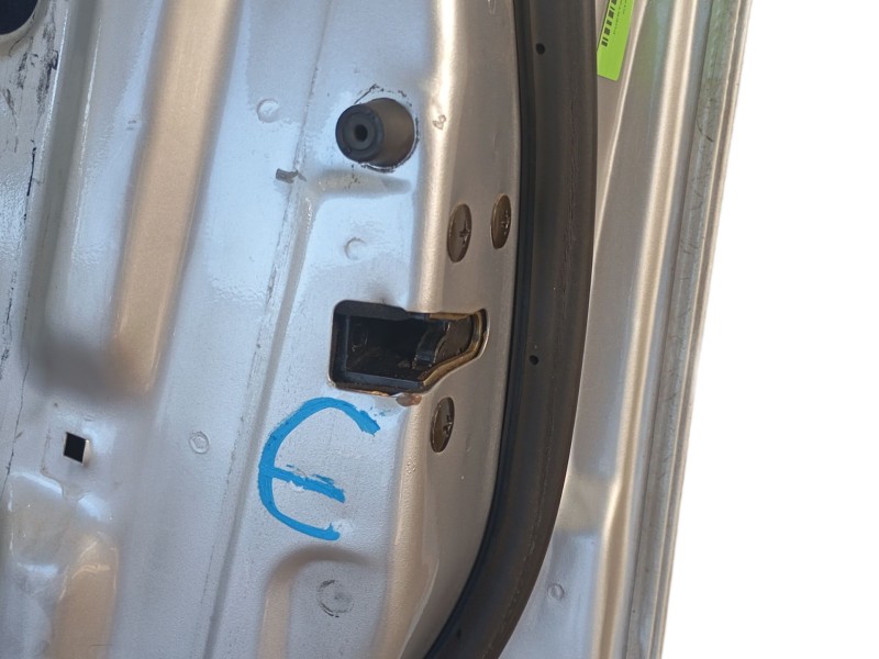 Recambio de puerta delantera derecha para kia sorento i (jc) 2.5 crdi referencia OEM IAM 760043E100  