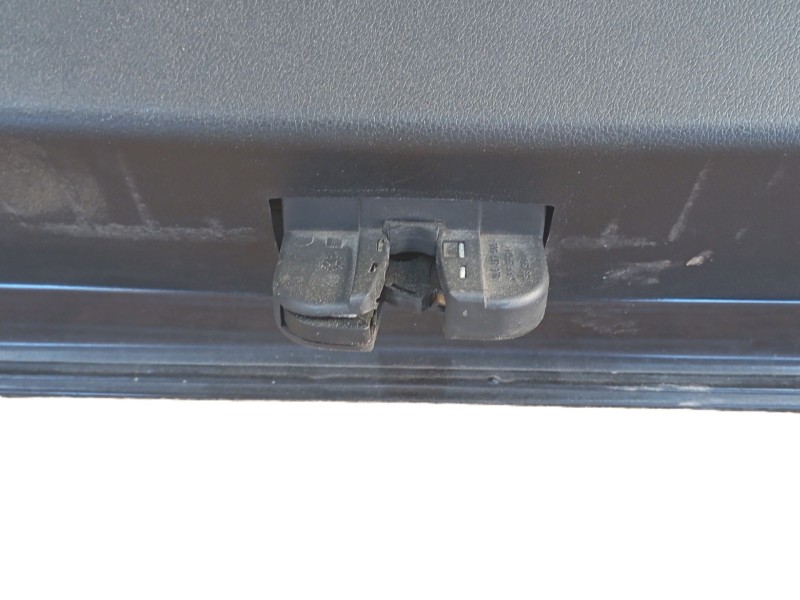 Recambio de porton trasero para seat leon (1m1) 1.6 16 v referencia OEM IAM 1M6827025H  