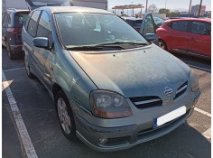 nissan almera tino (v10) del año 2001