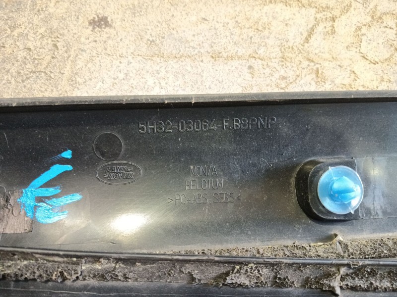 Recambio de molduras delanteras para land rover range rover sport i (l320) 3.0 d 4x4 referencia OEM IAM   