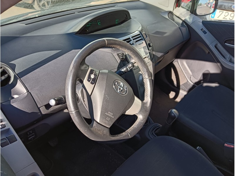 toyota yaris (_p9_) del año 2008