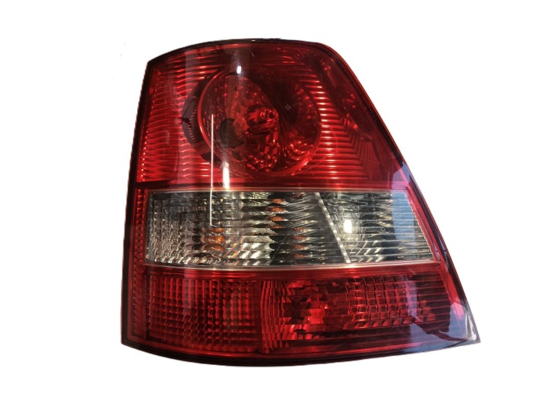 Recambio de piloto trasero izquierdo para kia sorento i (jc) 2.5 crdi referencia OEM IAM 924013E000  