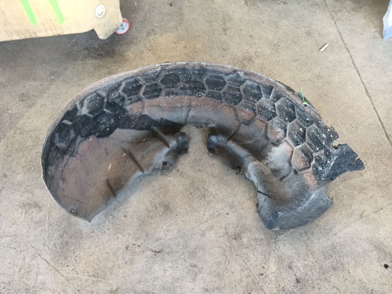 Recambio de paso de rueda trasero izquierdo para audi q8 (4mn, 4mt) 50 tdi mild hybrid quattro referencia OEM IAM 4M8810171G  