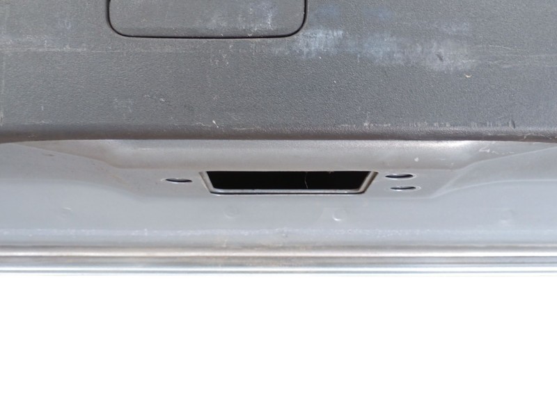 Recambio de porton trasero para toyota yaris (_p9_) 1.4 d-4d (nlp90_) referencia OEM IAM 670050D160  