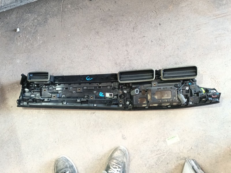 Recambio de aireador central para audi q8 (4mn, 4mt) 50 tdi mild hybrid quattro referencia OEM IAM   