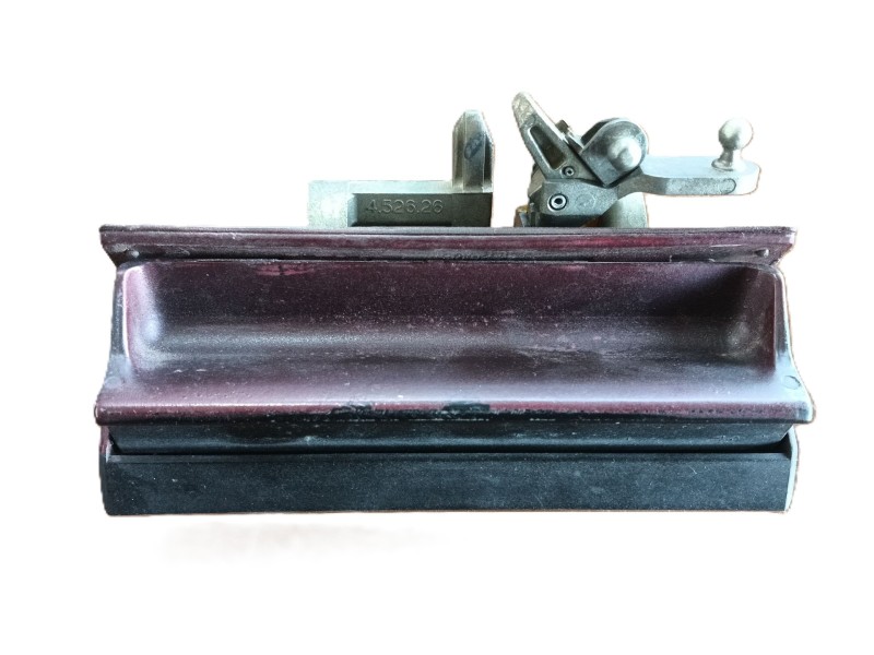 Recambio de maneta porton para seat toledo ii (1m2) 1.9 tdi referencia OEM IAM 1M5827561E  