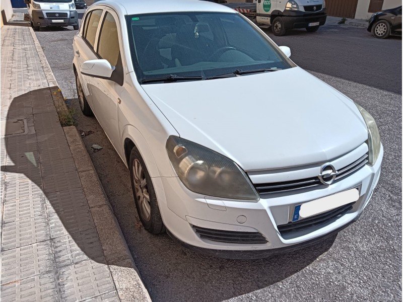 opel astra h (a04) del año 2004